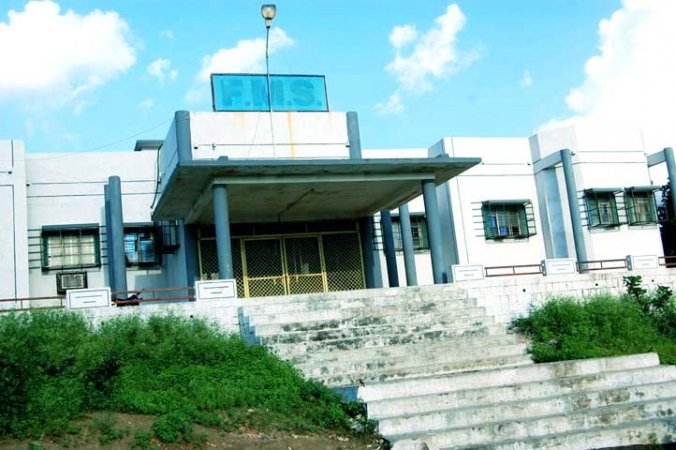 Faculty of Management Studies