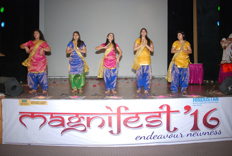 Magnifest