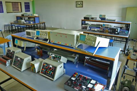 ECE/ EEE Lab