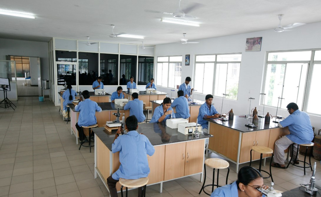 Physics & Chemistry lab