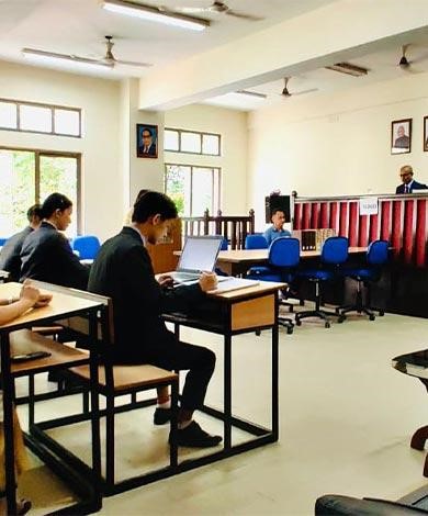 Mooc court